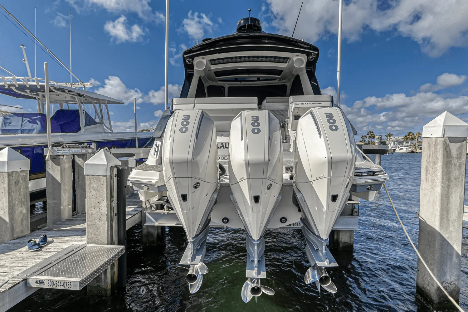2022 Sea Ray 370 SUNDANCER OUTBOARD Image Thumbnail #1