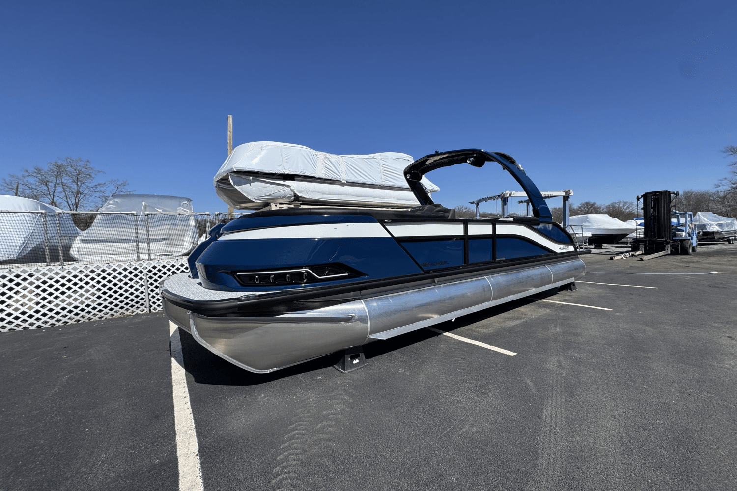 2025 Harris Grand Mariner 250 Image Thumbnail #3