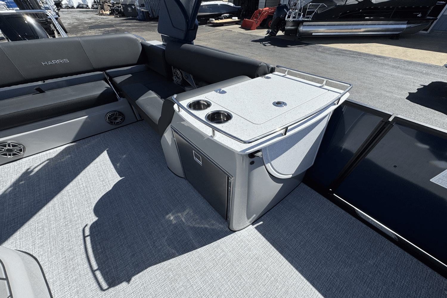 2025 Harris Grand Mariner 250 Image Thumbnail #34