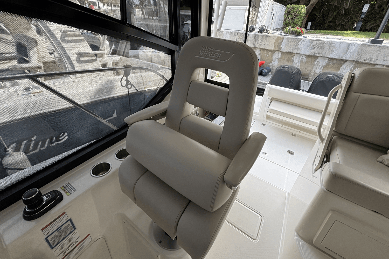 2020 Boston Whaler 325 CONQUEST Image Thumbnail #43