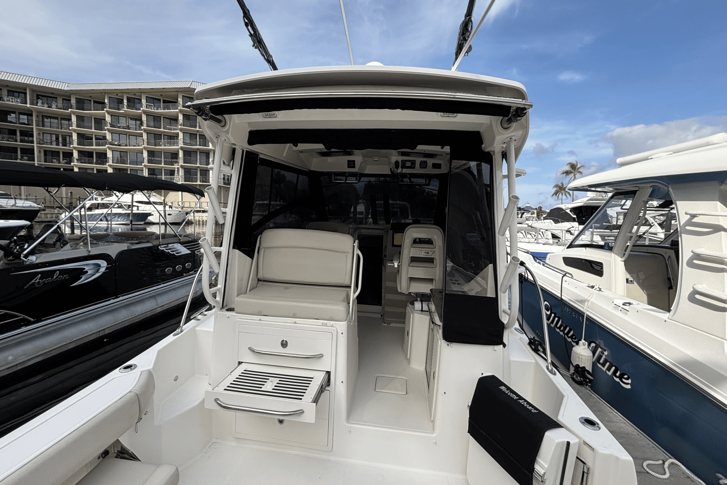 2020 Boston Whaler 325 CONQUEST Image Thumbnail #30