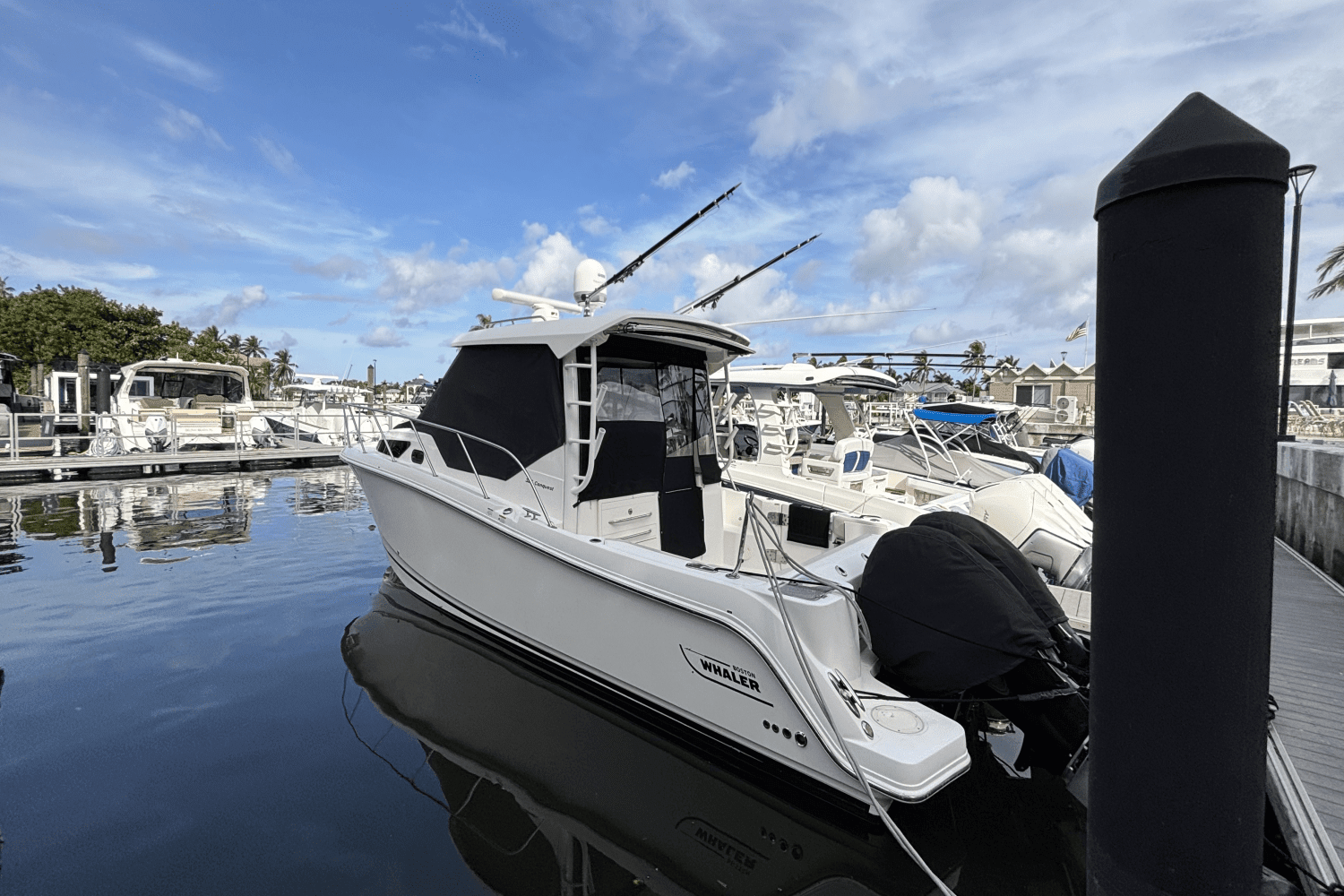 2020 Boston Whaler 325 CONQUEST Image Thumbnail #4