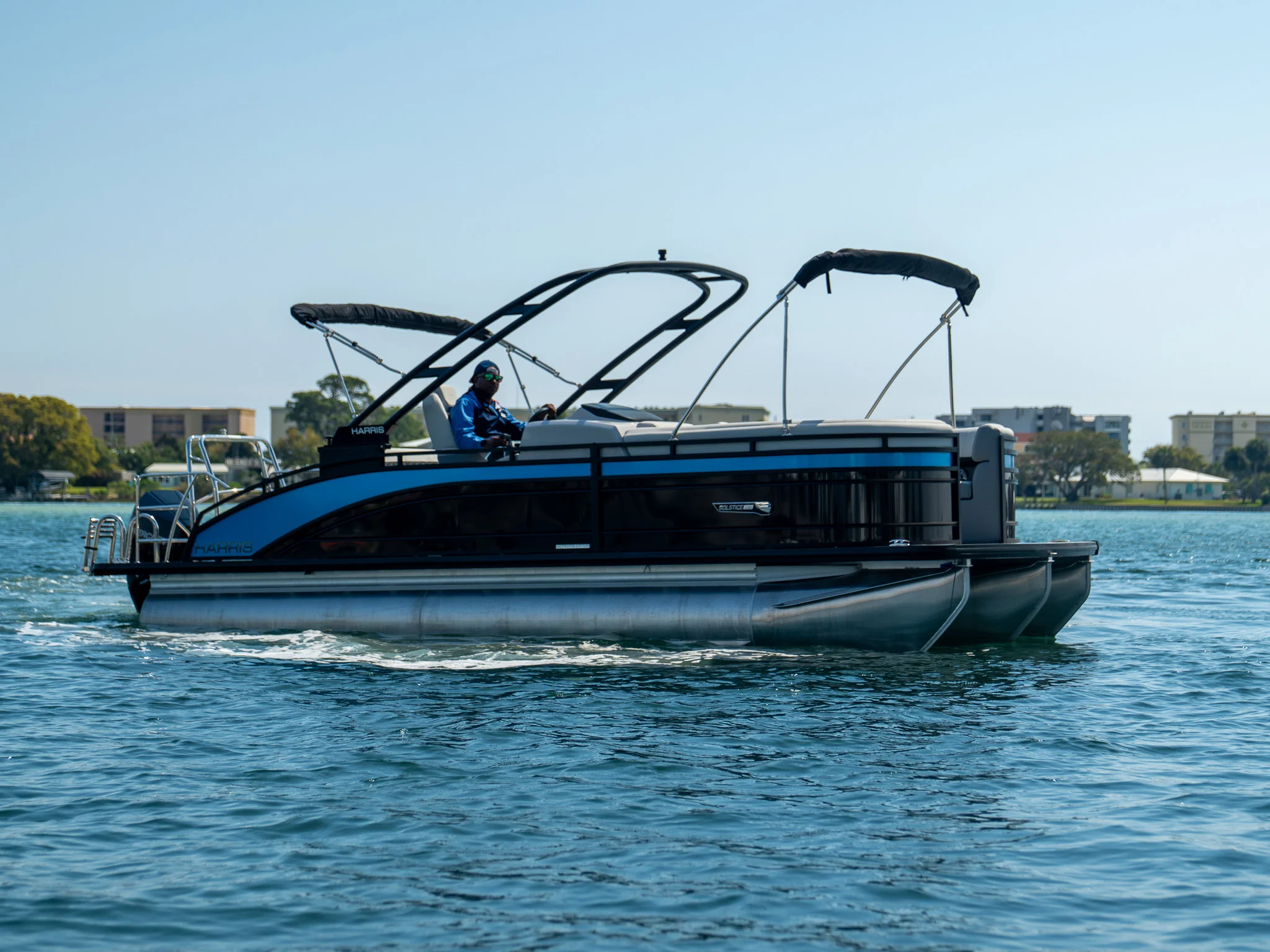 2025 Harris 230 Solstice Image Thumbnail #2