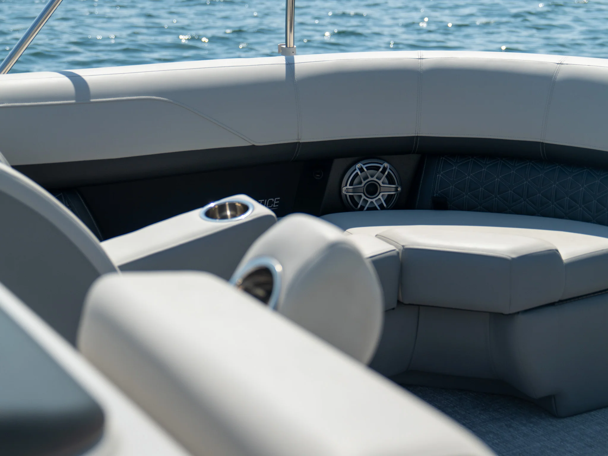 2025 Harris 230 Solstice Image Thumbnail #19