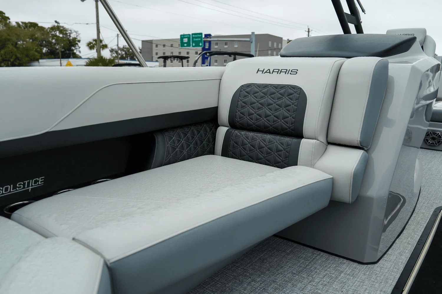 2025 Harris 230 Solstice Image Thumbnail #26