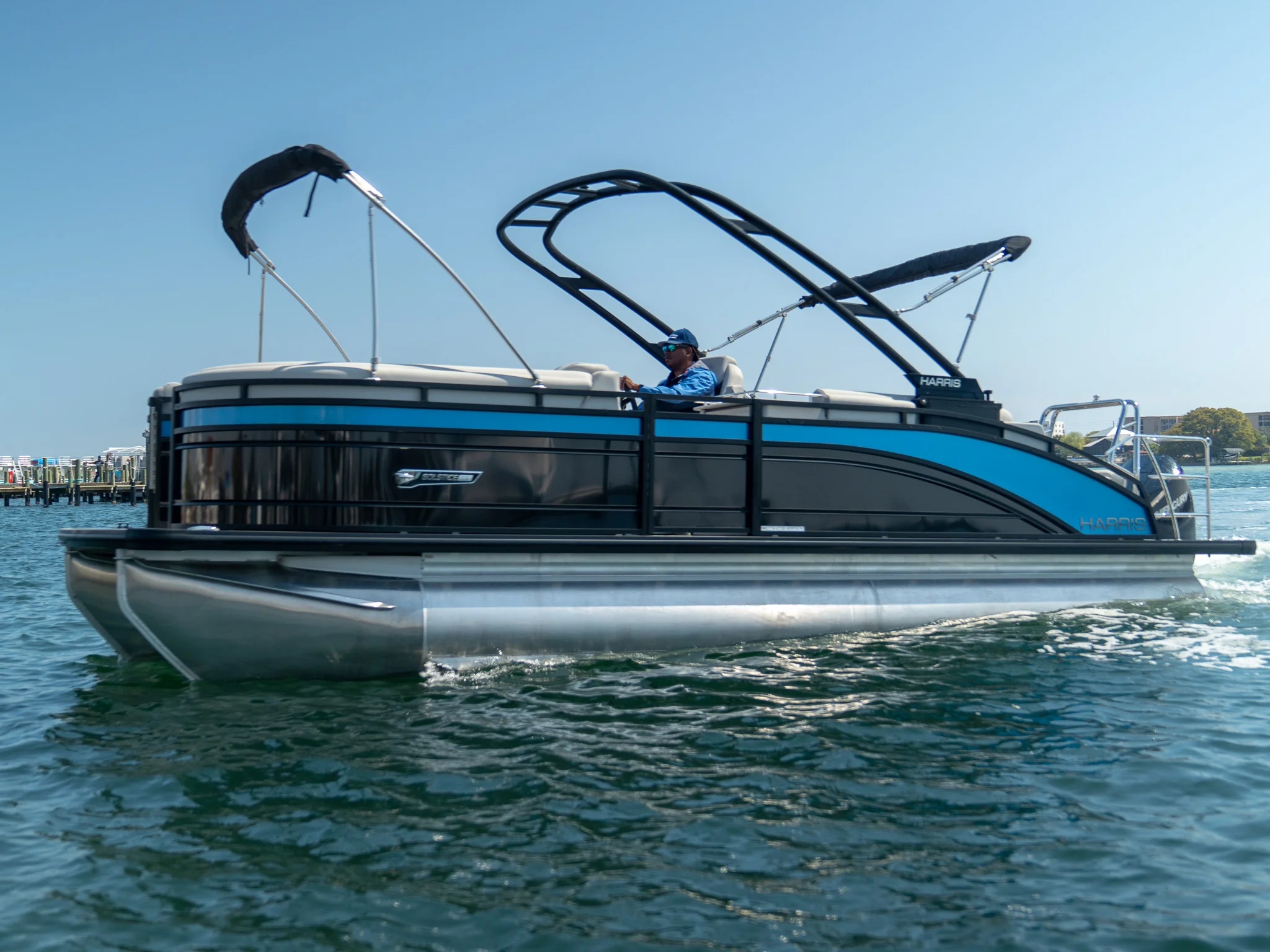 2025 Harris 230 Solstice Image Thumbnail #3