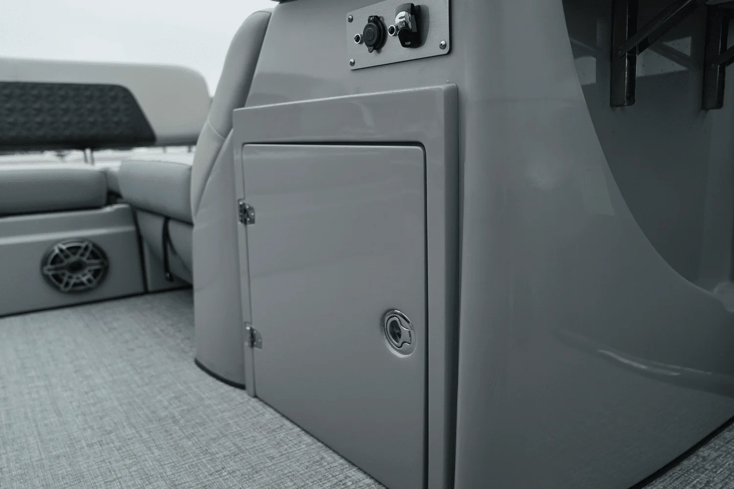 2025 Harris 230 Solstice Image Thumbnail #13