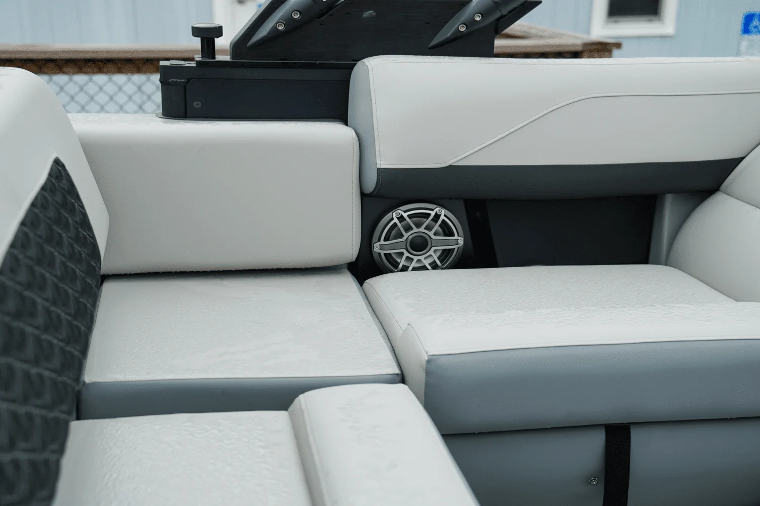 2025 Harris 230 Solstice Image Thumbnail #9