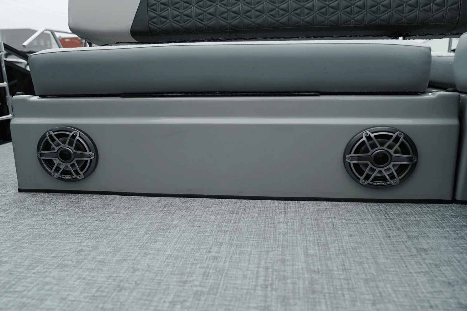 2025 Harris 230 Solstice Image Thumbnail #11