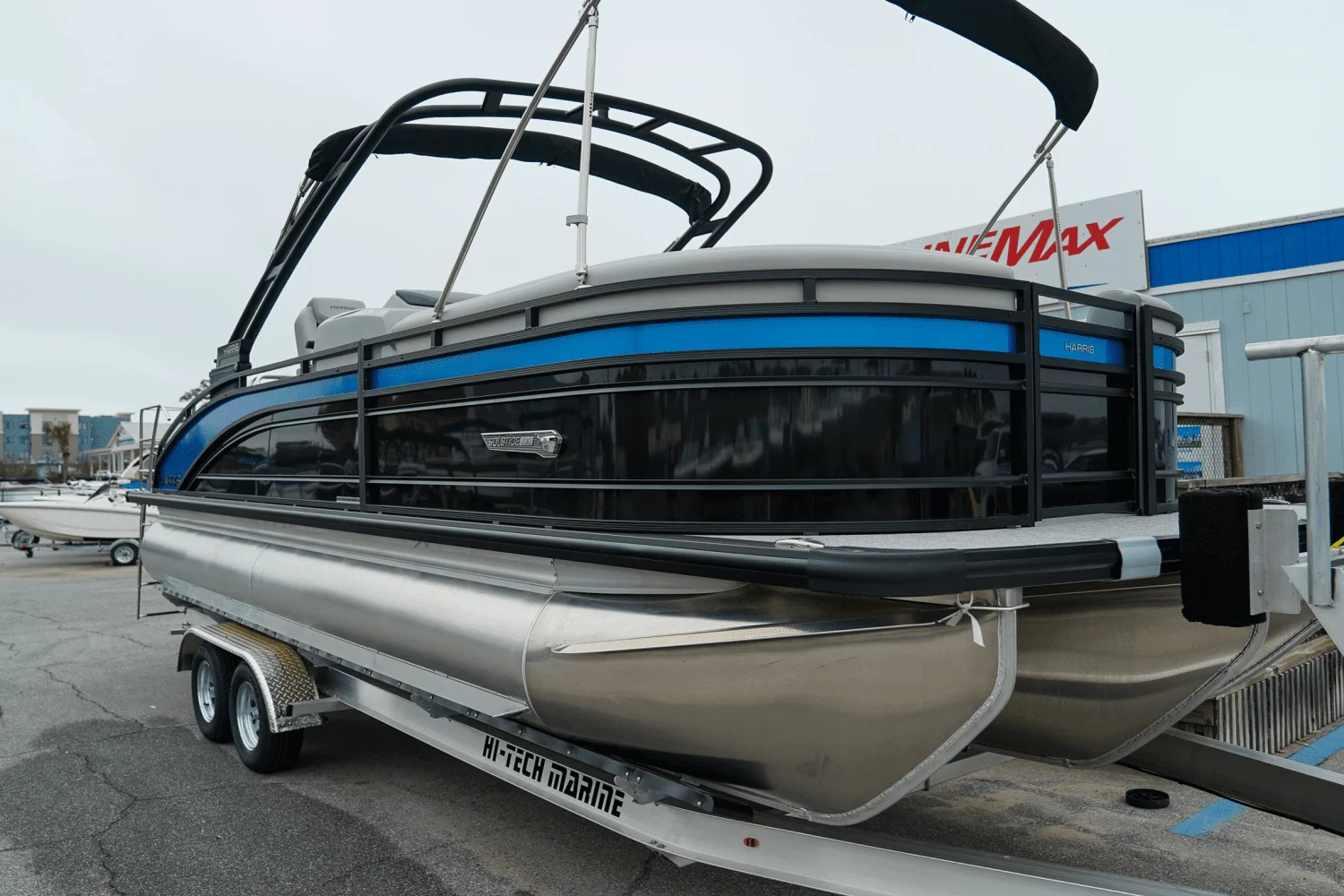 2025 Harris 230 Solstice Image Thumbnail #2