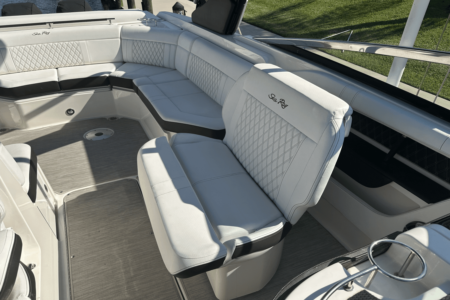 2019 Sea Ray 310 SLX-OB Image Thumbnail #12