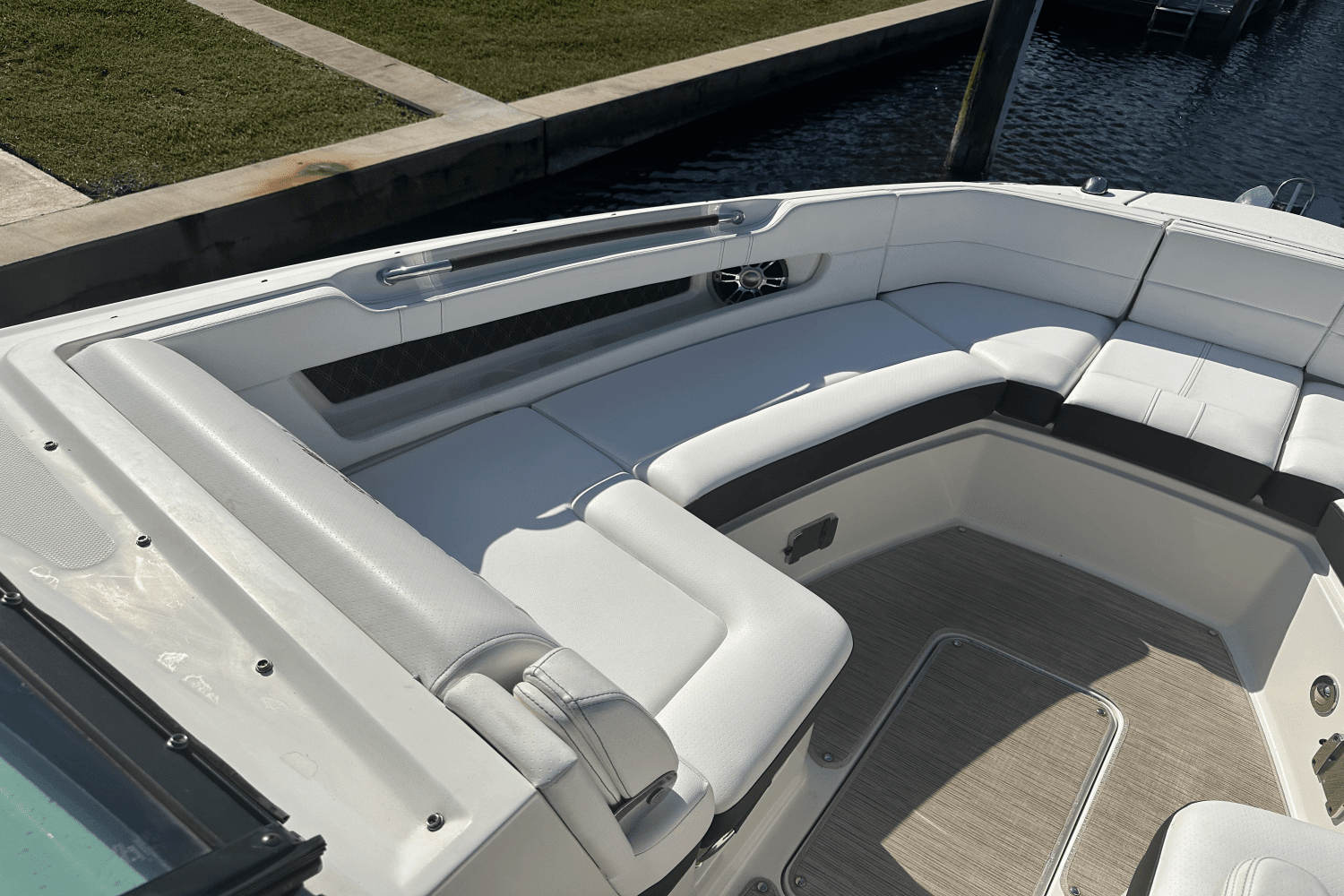 2019 Sea Ray 310 SLX-OB Image Thumbnail #6