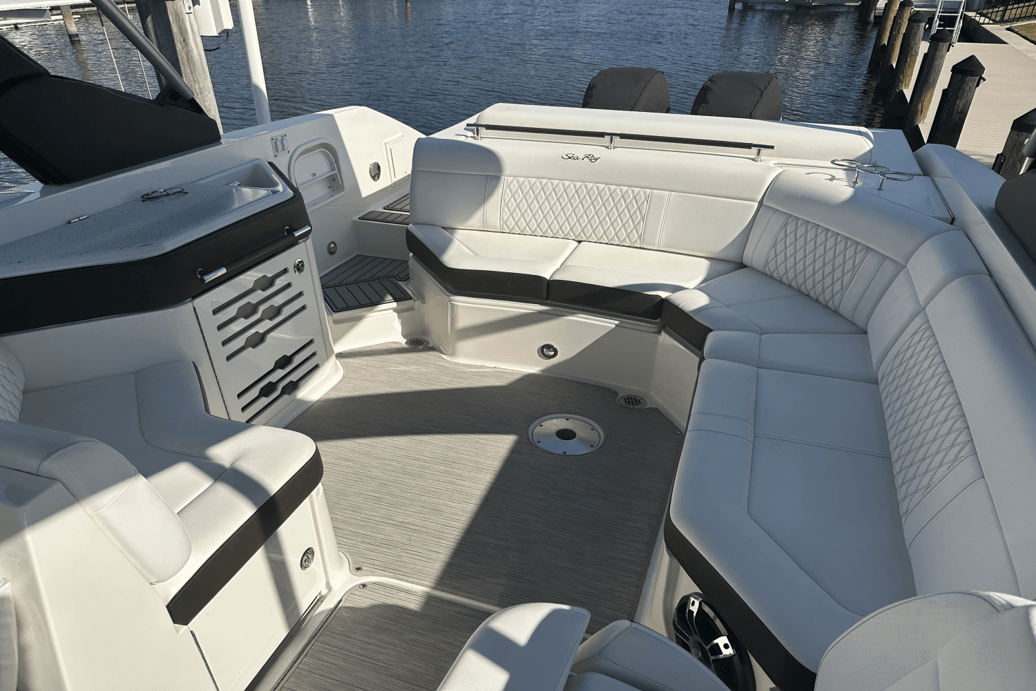 2019 Sea Ray 310 SLX-OB Image Thumbnail #10