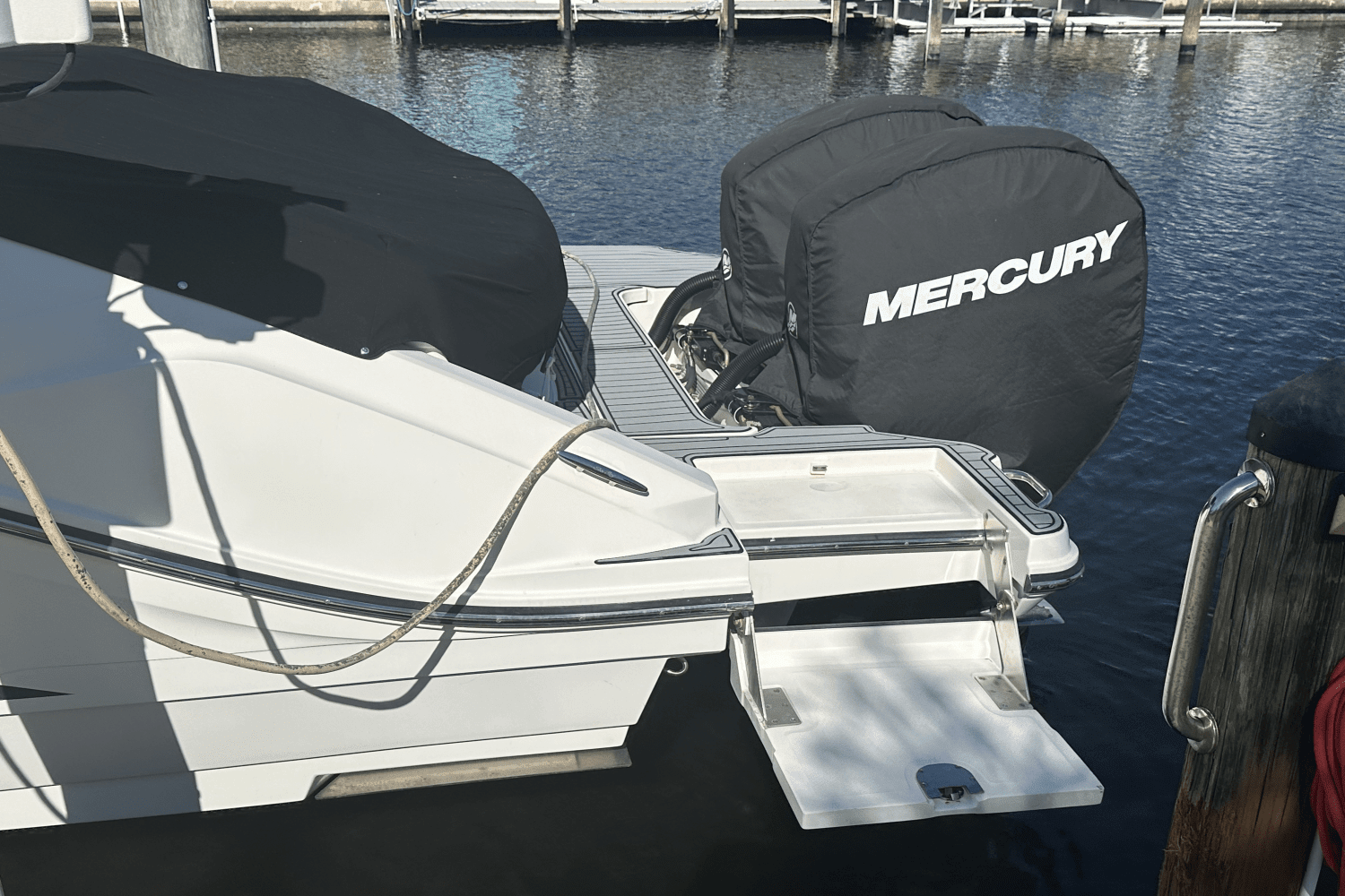 2019 Sea Ray 310 SLX-OB Image Thumbnail #4