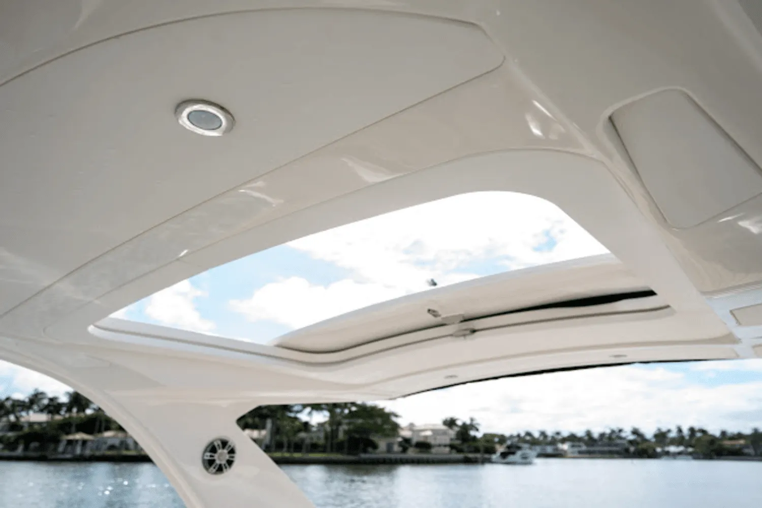 2023 Sea Ray 310 SLX-OB Image Thumbnail #15