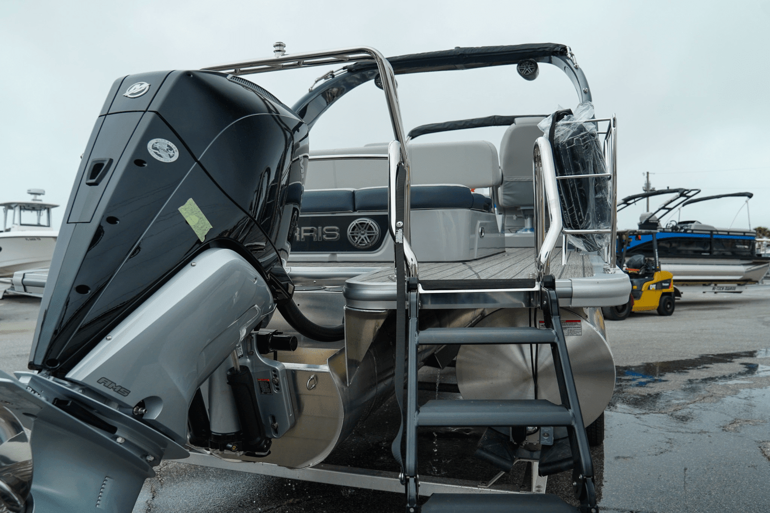 2025 Harris 230 Grand Mariner Image Thumbnail #7