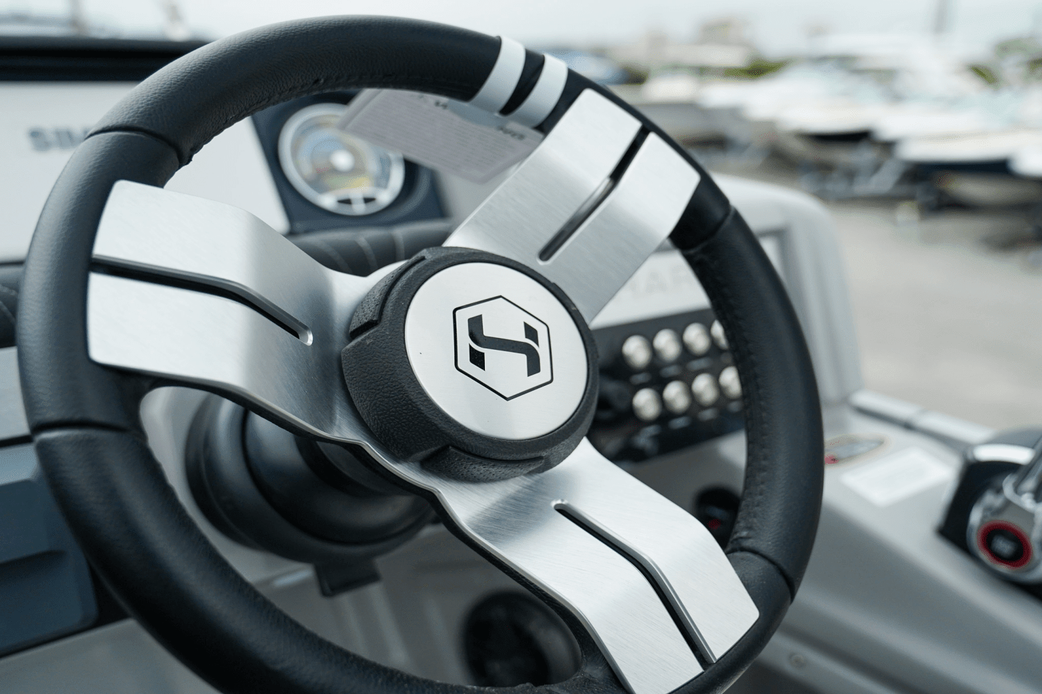 2025 Harris 230 Grand Mariner Image Thumbnail #18