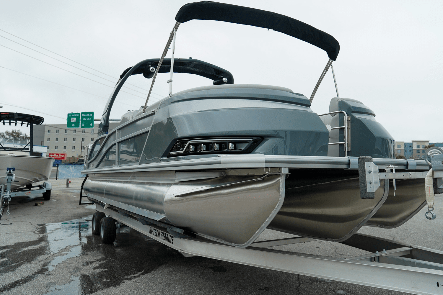 2025 Harris 230 Grand Mariner Image Thumbnail #6