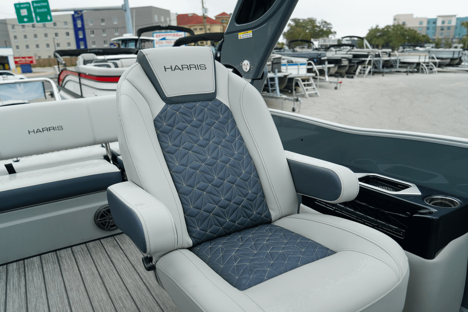 2025 Harris 230 Grand Mariner Image Thumbnail #24