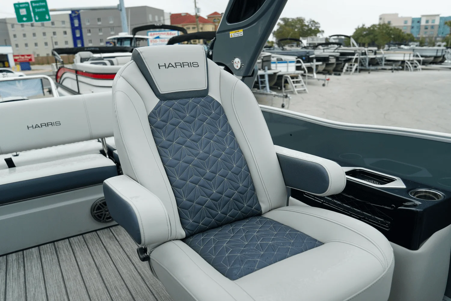 2025 Harris 230 Grand Mariner Image Thumbnail #24