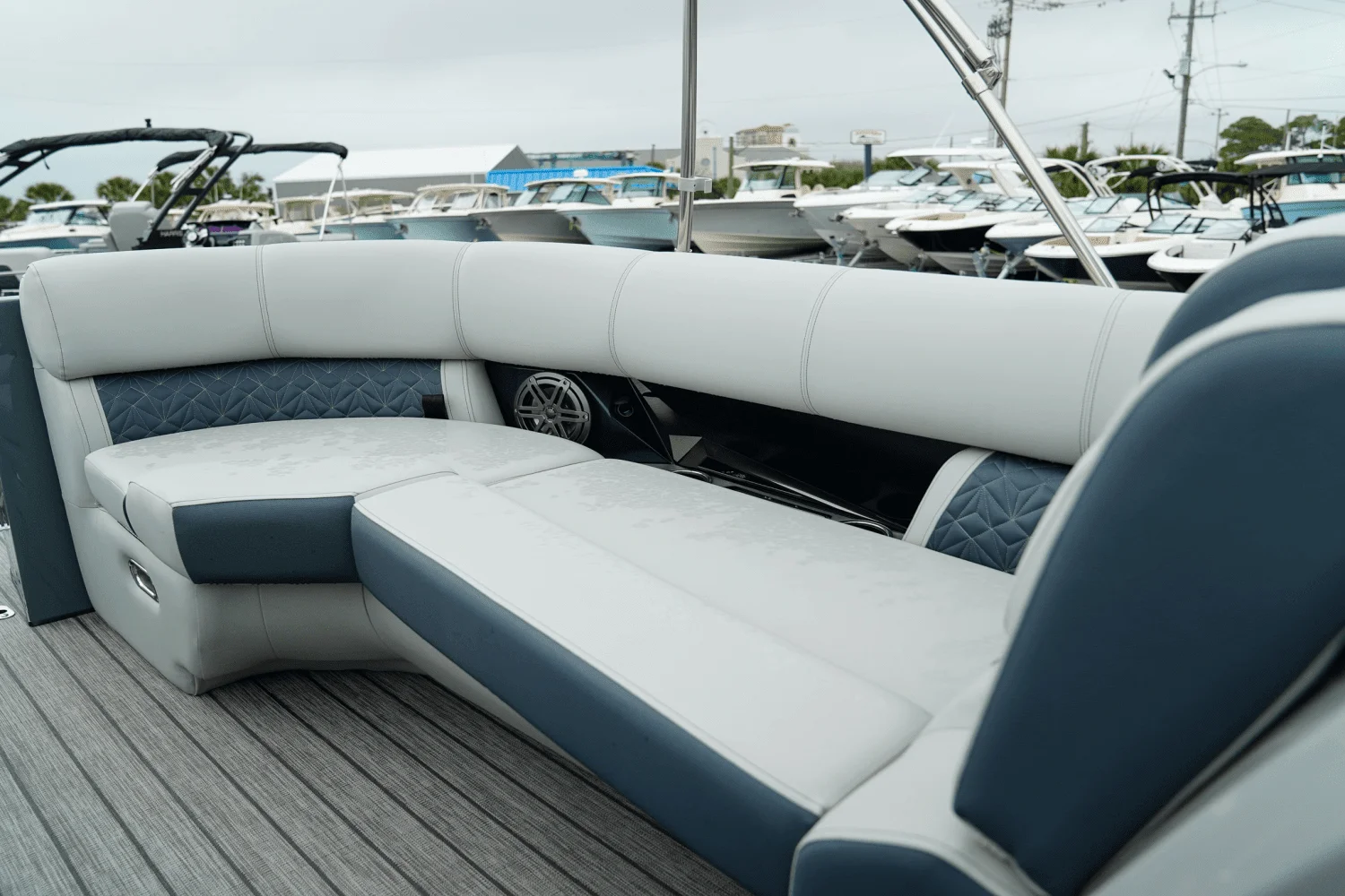 2025 Harris 230 Grand Mariner Image Thumbnail #31