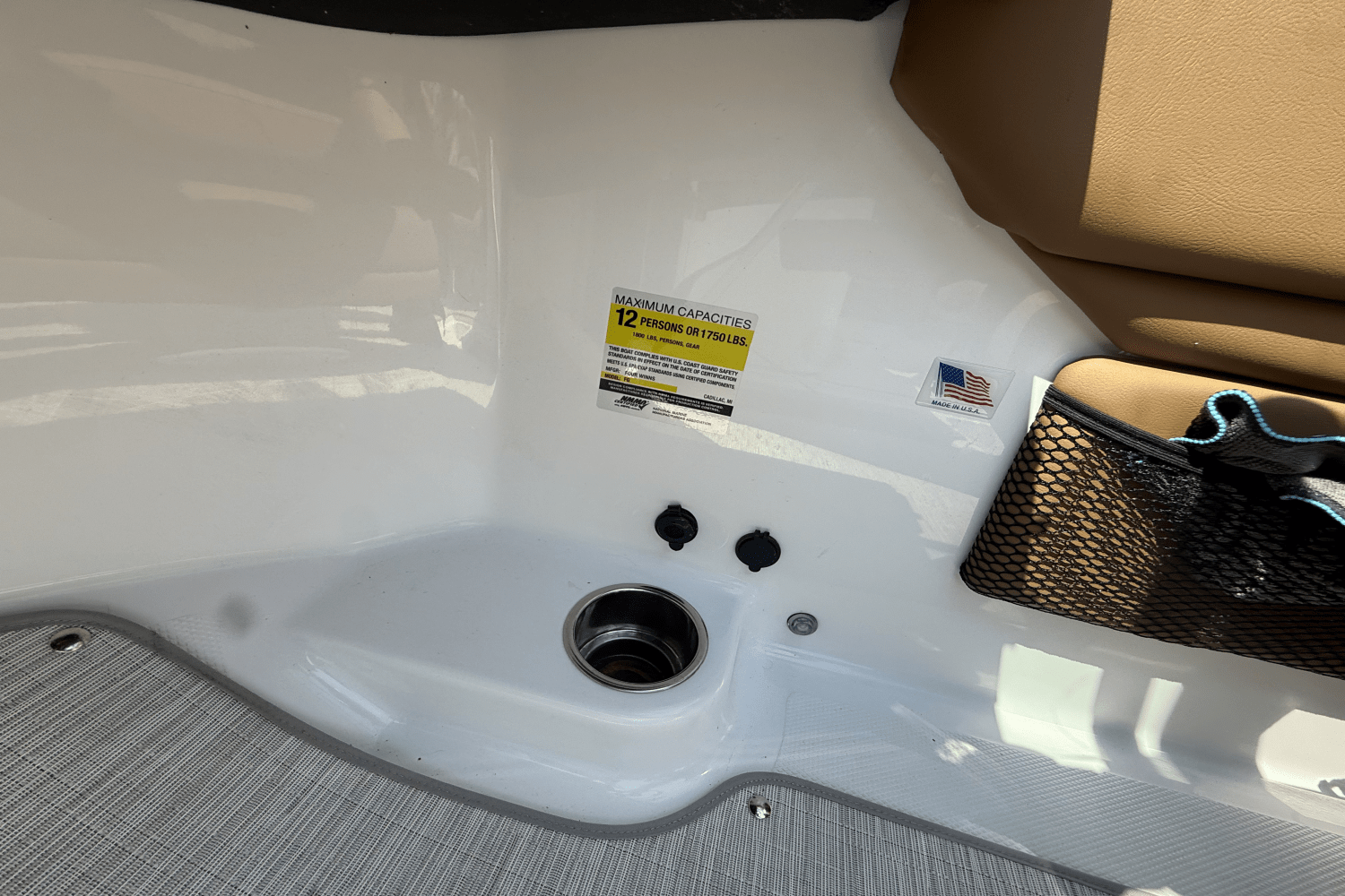2023 Four Winns HD3 Image Thumbnail #18