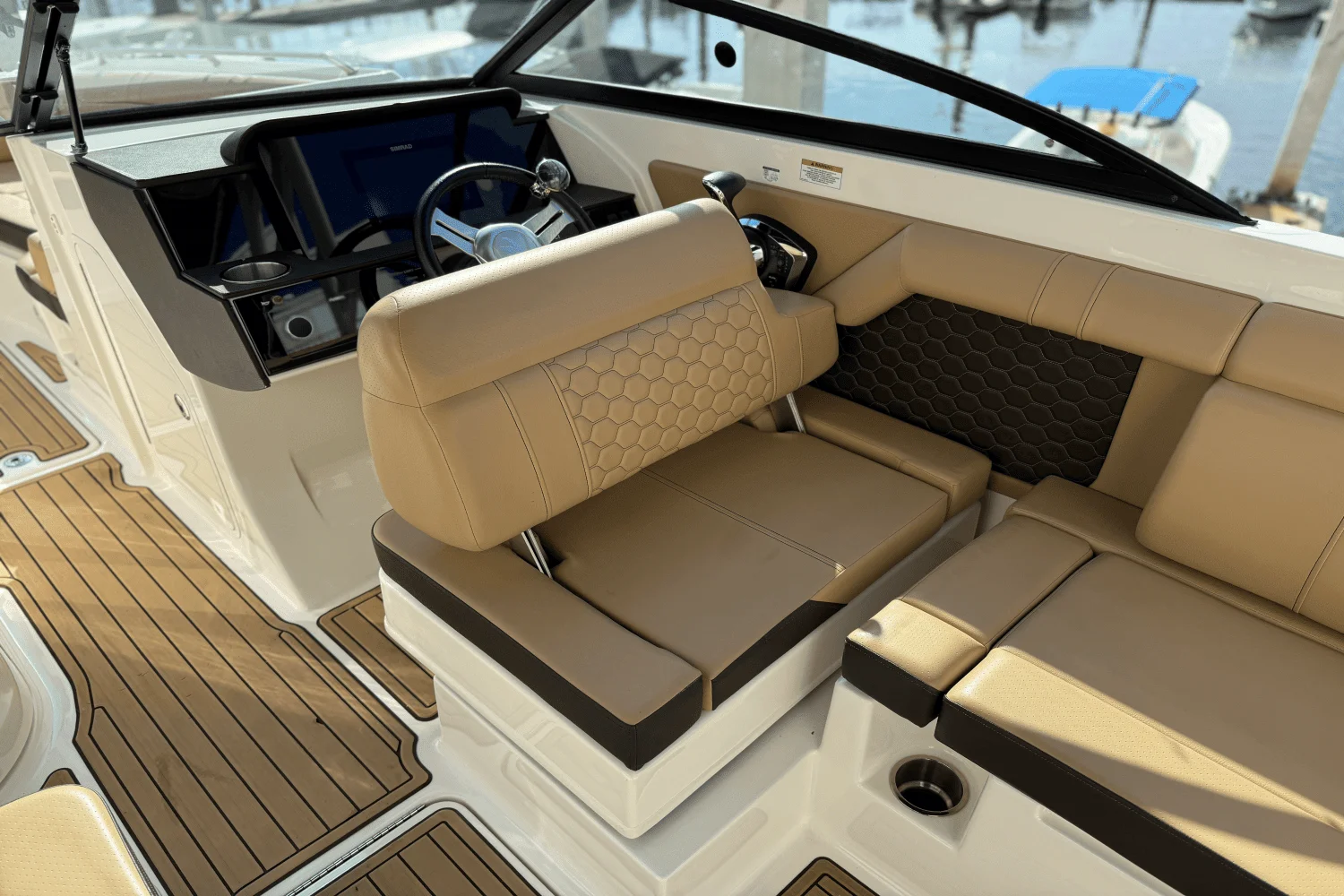 2023 Sea Ray 270 SDX-OB Image Thumbnail #35