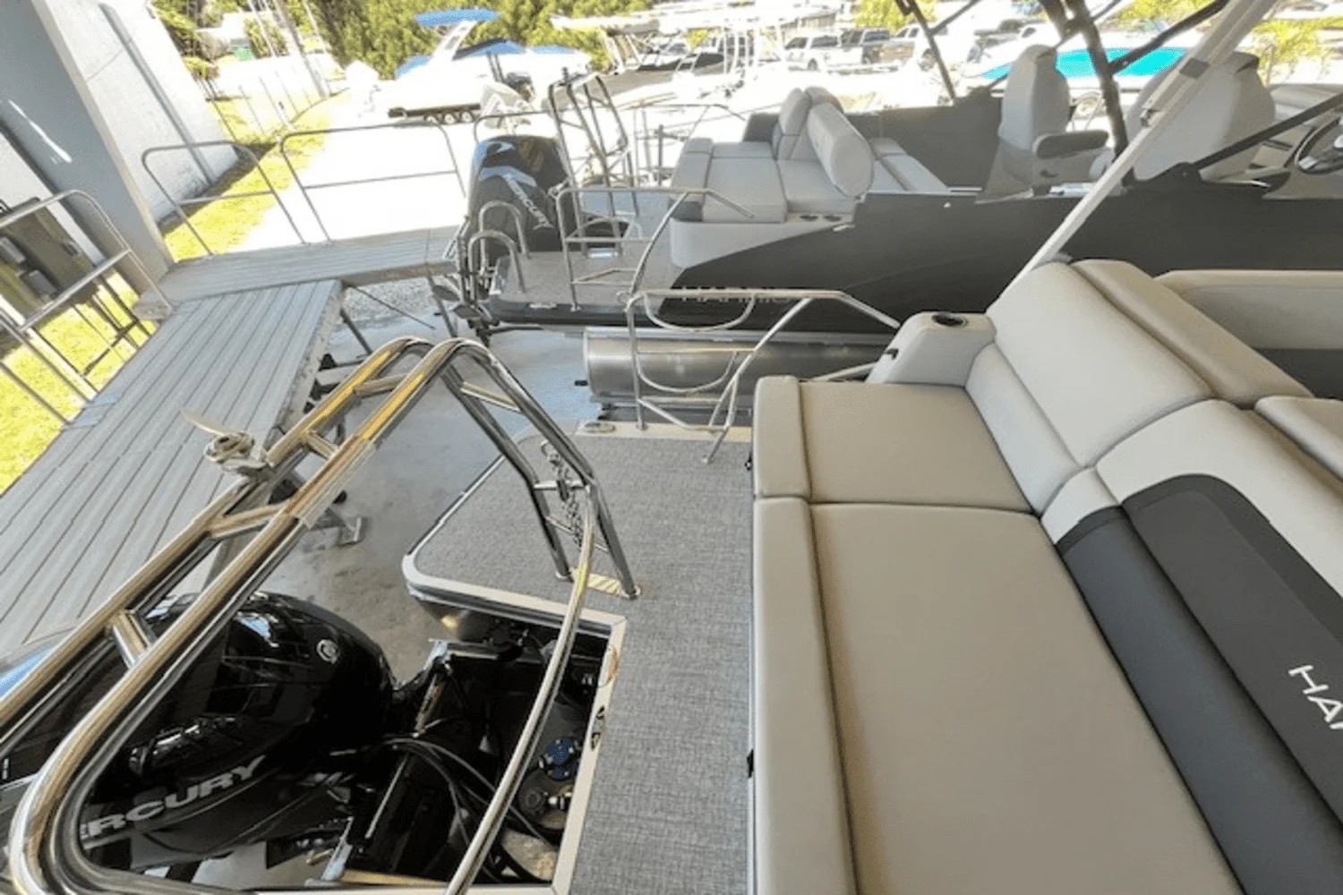 2025 Harris 230 Cruiser Image Thumbnail #11