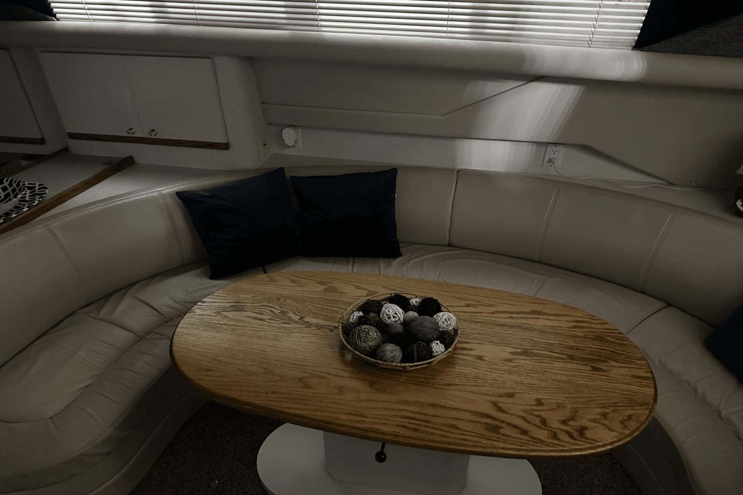 1997 Cruisers Yachts
                                                             3950 AC Image Thumbnail #24