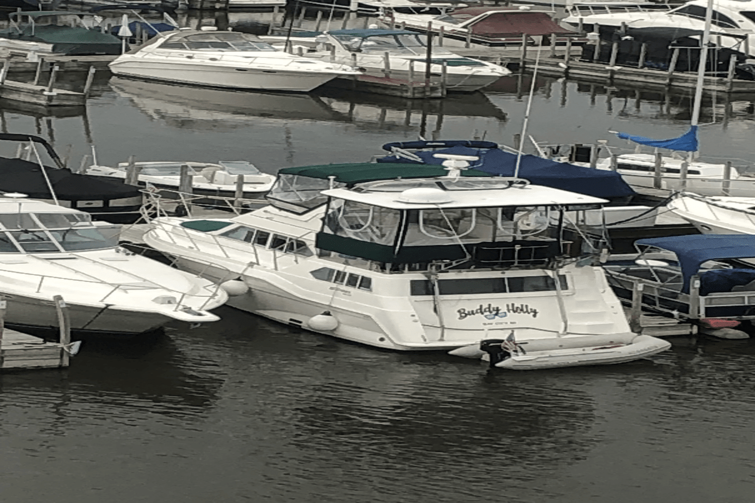 1997 Cruisers Yachts
                                                             3950 AC Image Thumbnail #2