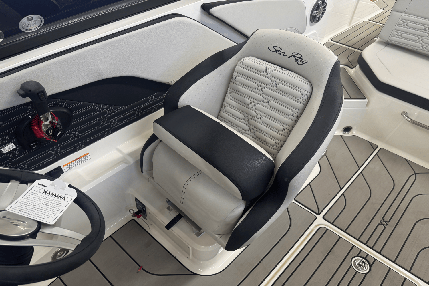 2024 Sea Ray SPX 210 Image Thumbnail #14