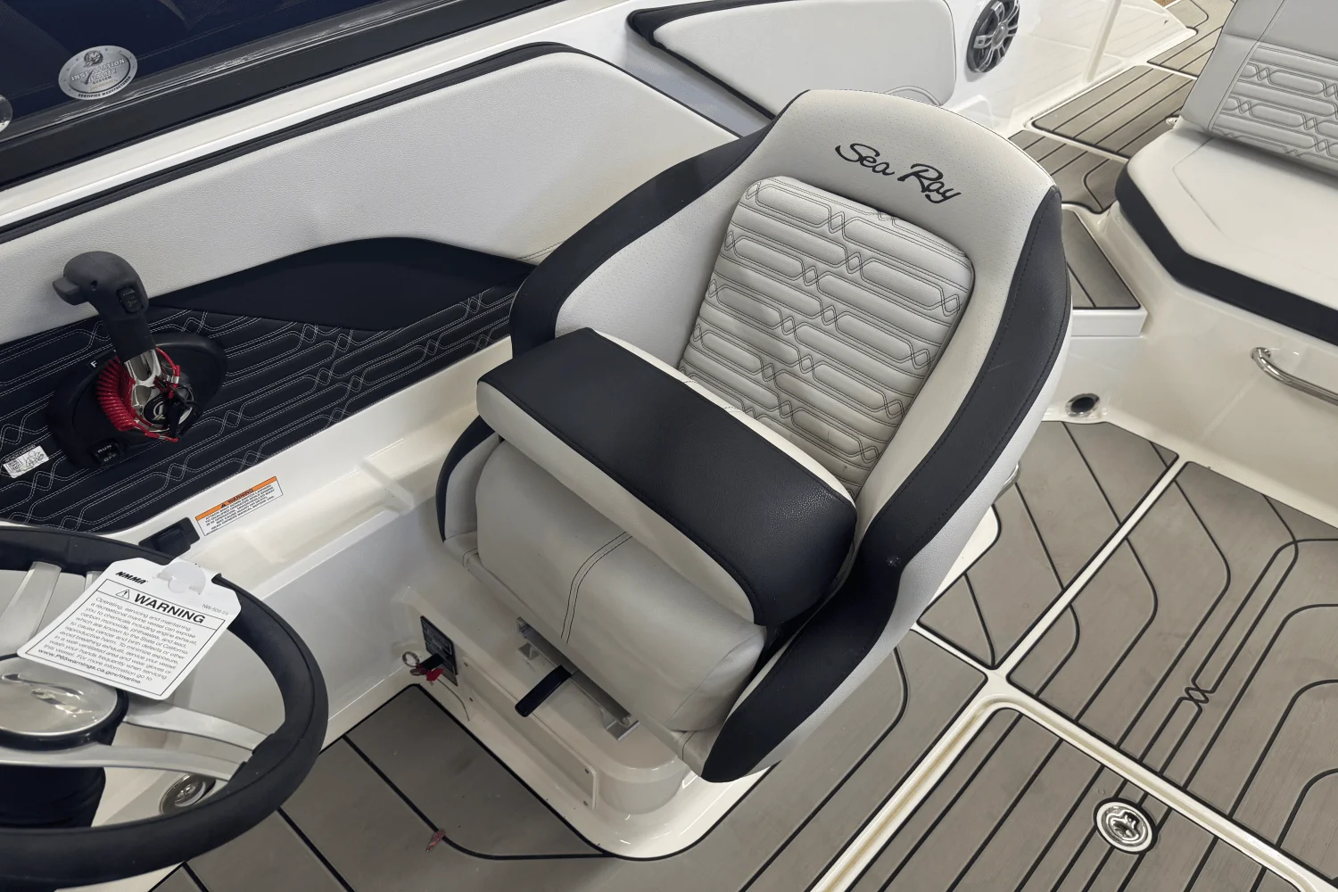 2024 Sea Ray SPX 210 Image Thumbnail #14