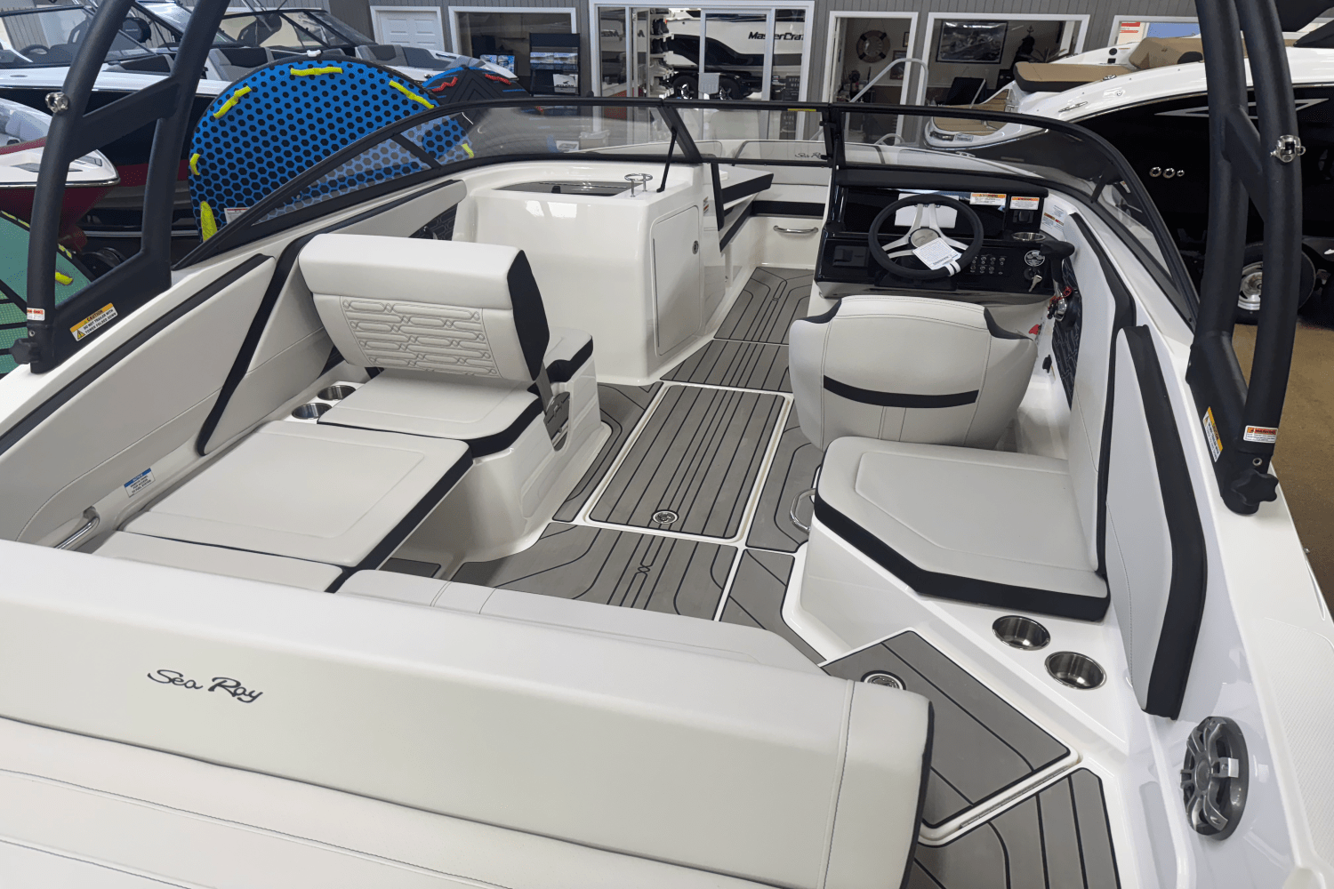 2024 Sea Ray SPX 210 Image Thumbnail #5