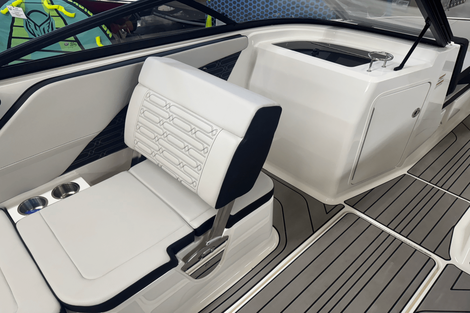 2024 Sea Ray SPX 210 Image Thumbnail #16