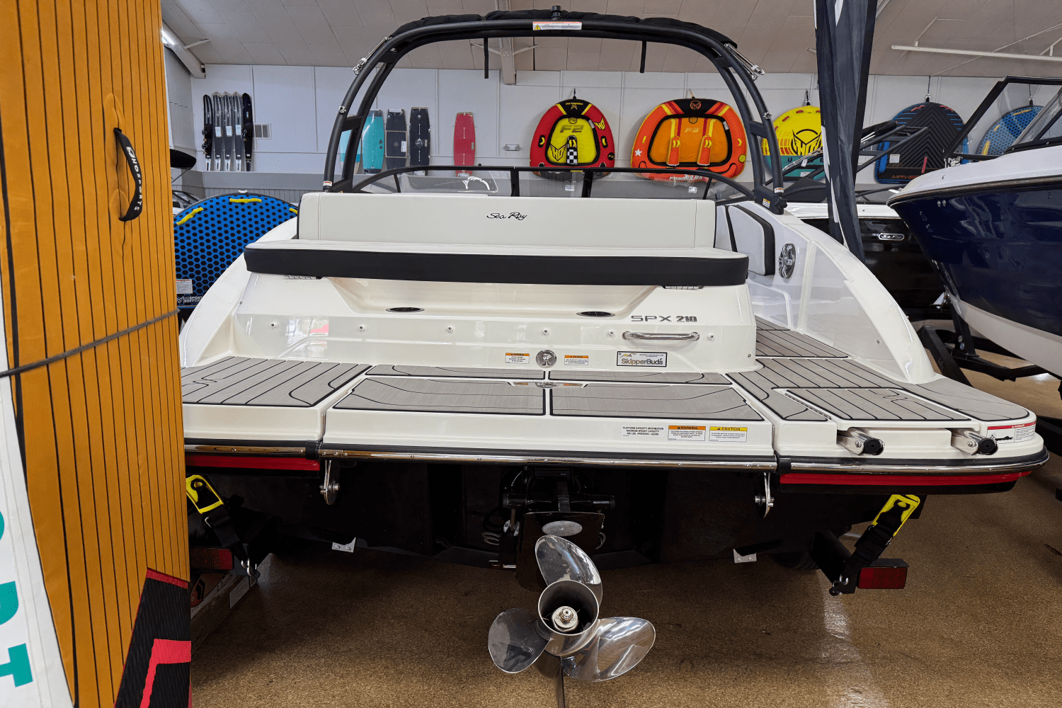 2024 Sea Ray SPX 210 Image Thumbnail #2