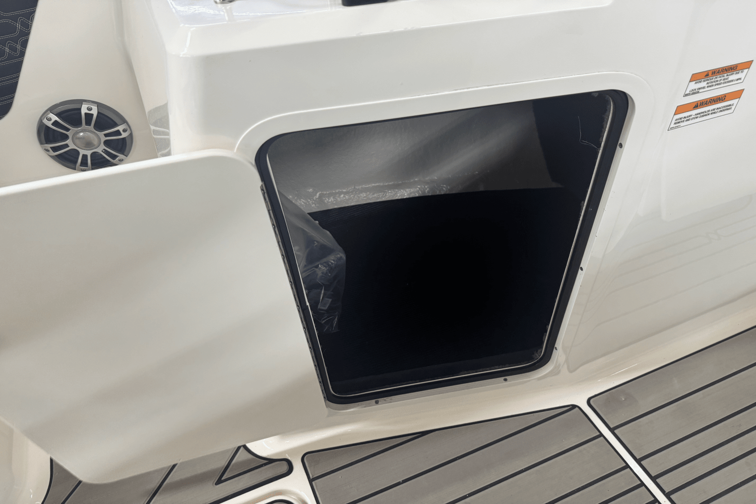 2024 Sea Ray SPX 210 Image Thumbnail #9