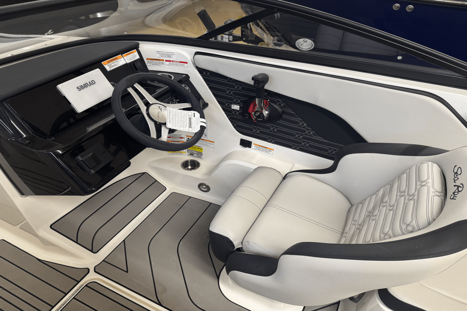 2024 Sea Ray SPX 210 Image Thumbnail #10