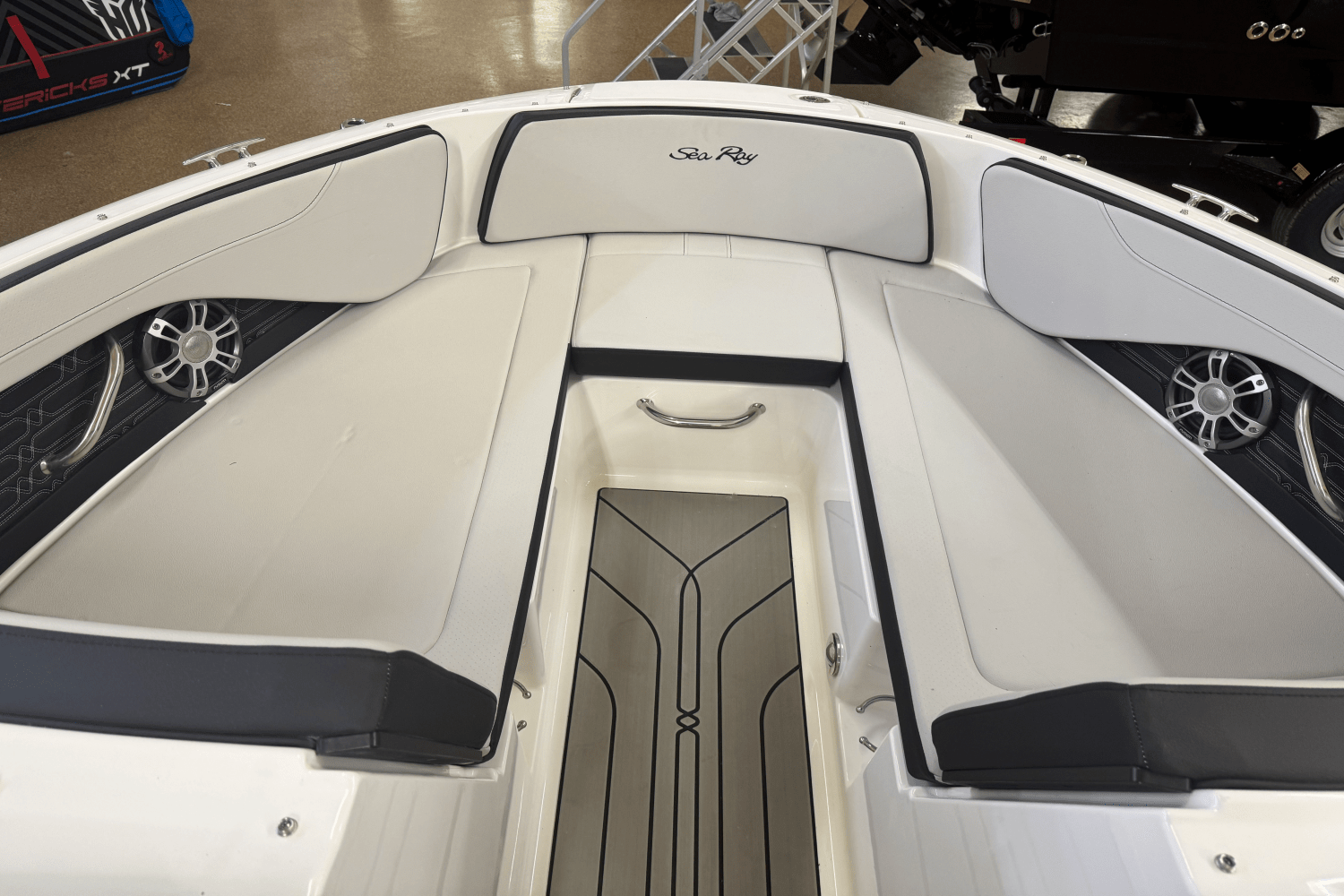 2024 Sea Ray SPX 210 Image Thumbnail #6