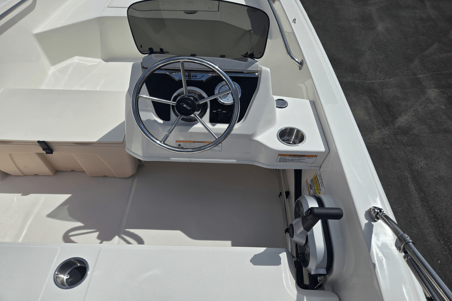 2025 Boston Whaler 160 Super Sport Image Thumbnail #3