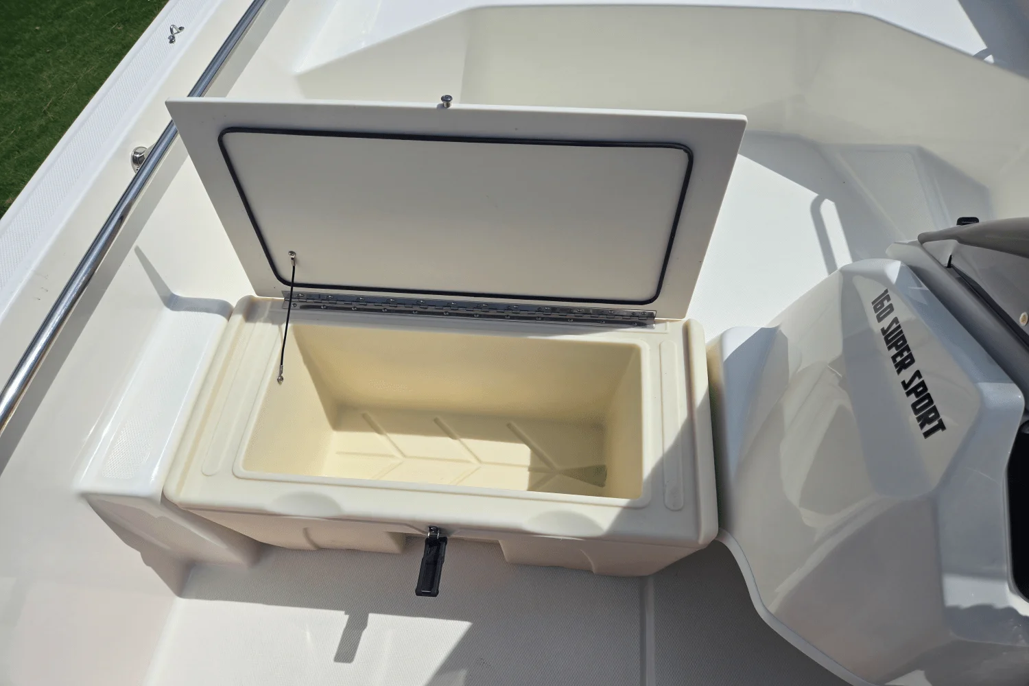 2025 Boston Whaler 160 Super Sport Image Thumbnail #6