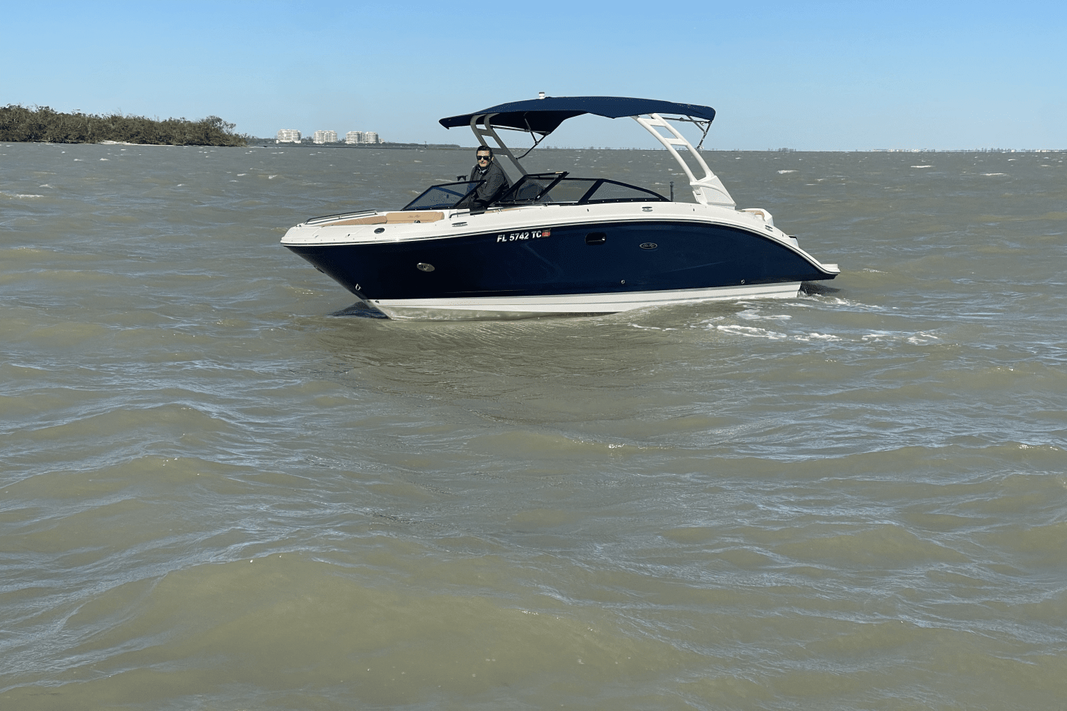 2022 Sea Ray 270 SDX OB Image Thumbnail #8