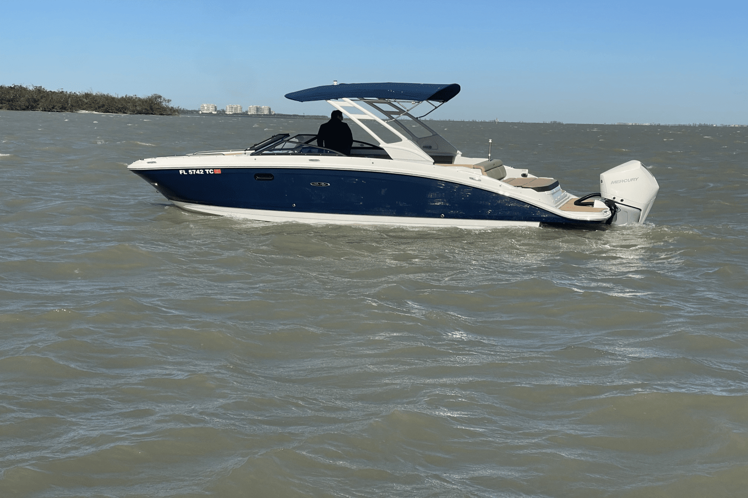 2022 Sea Ray 270 SDX OB Image Thumbnail #12