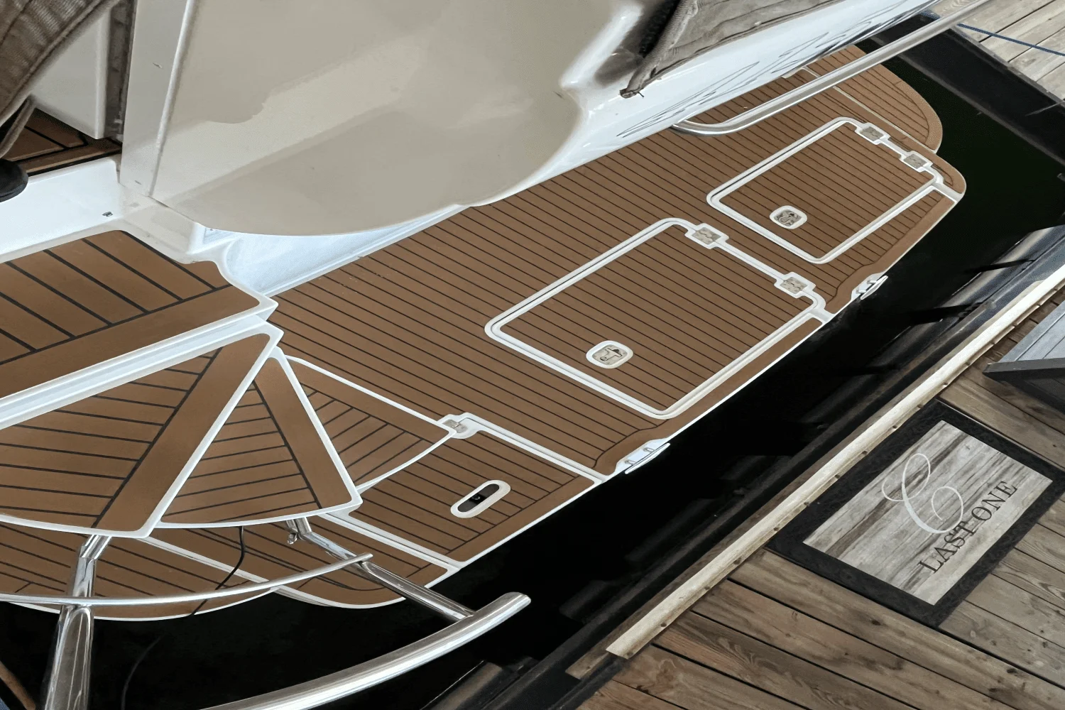 2006 Cruisers Yachts 415 EXPRESS MOTOR YACHT Image Thumbnail #17