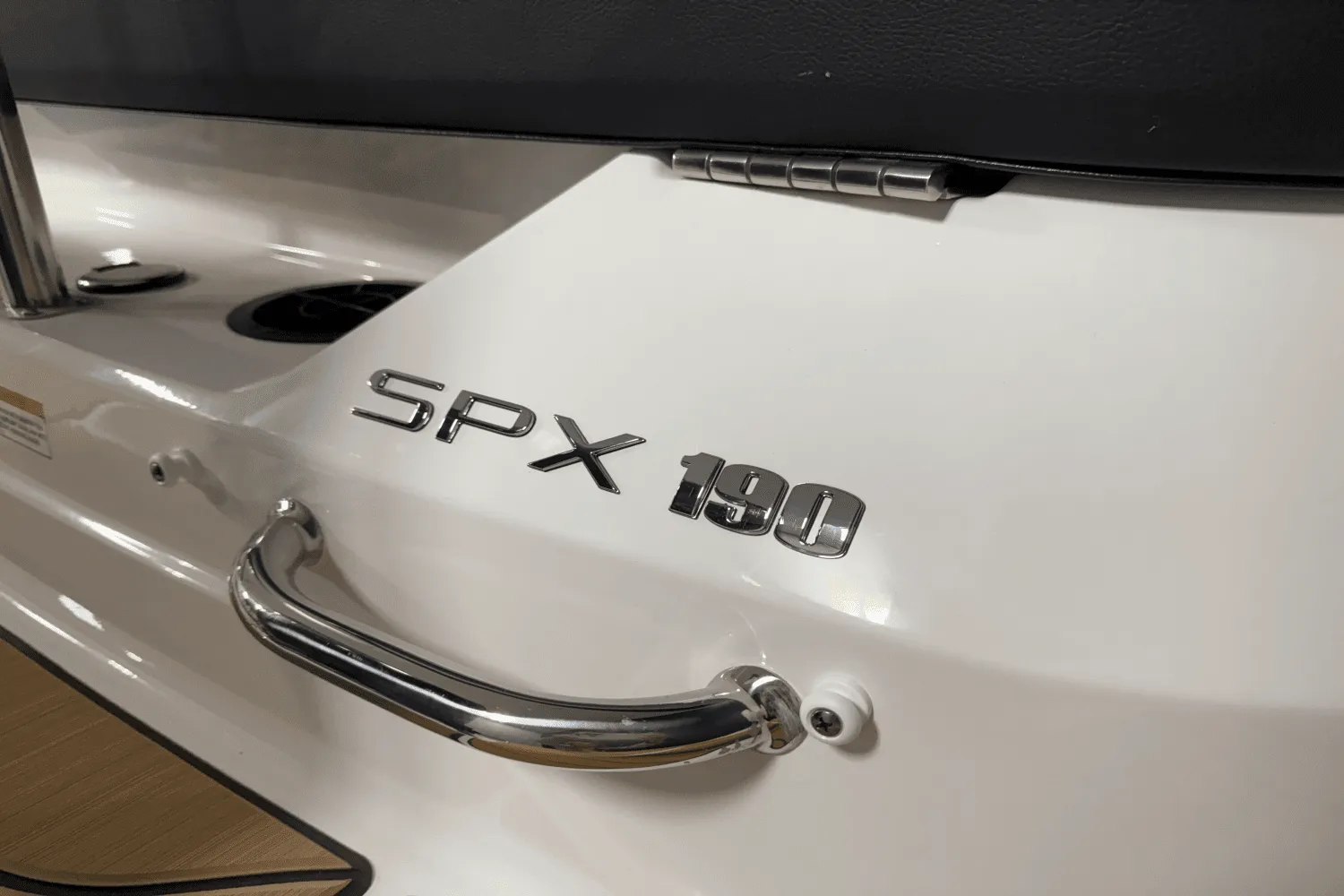 2025 Sea Ray SPX 190 Outboard Image Thumbnail #20