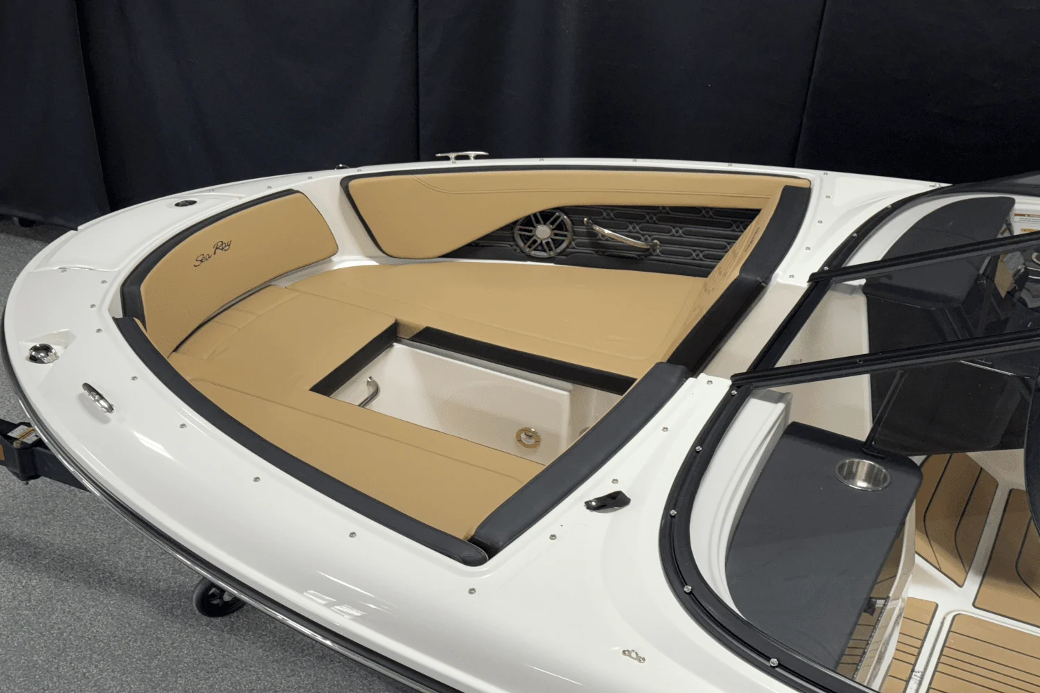 2025 Sea Ray SPX 190 Outboard Image Thumbnail #4