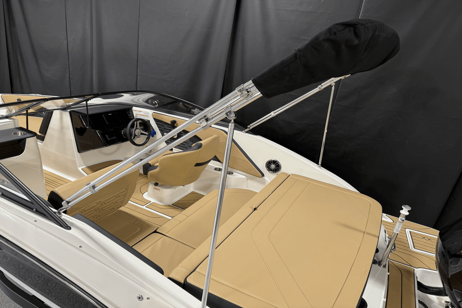 2025 Sea Ray SPX 190 Outboard Image Thumbnail #10