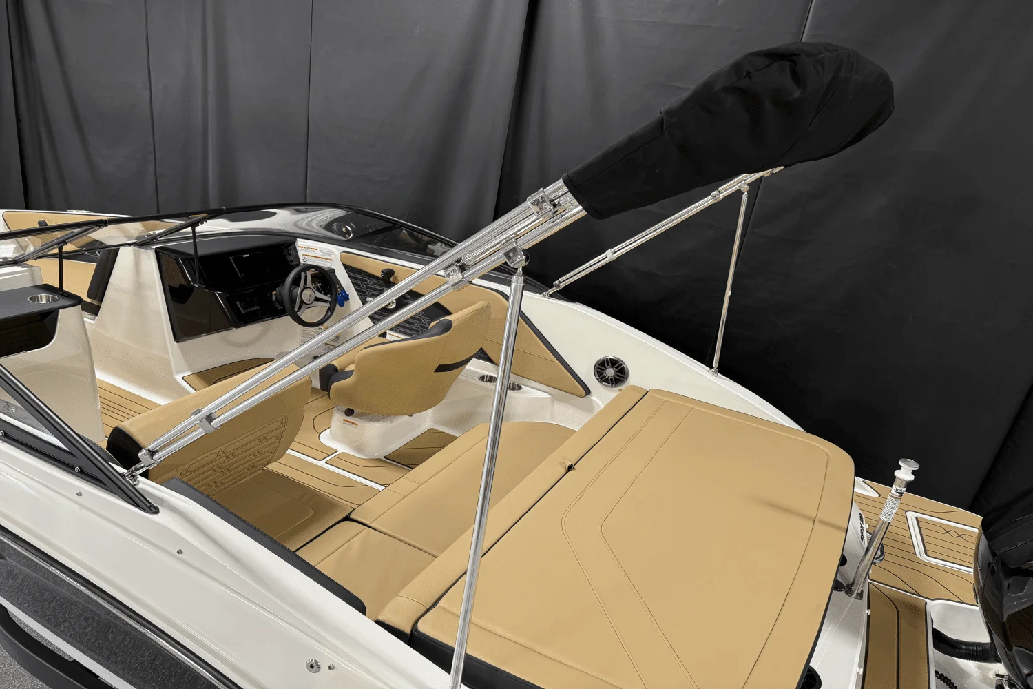 2025 Sea Ray SPX 190 Outboard Image Thumbnail #10