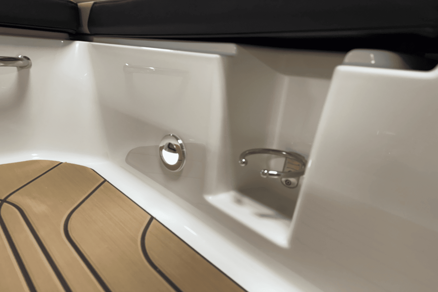 2025 Sea Ray SPX 190 Outboard Image Thumbnail #70