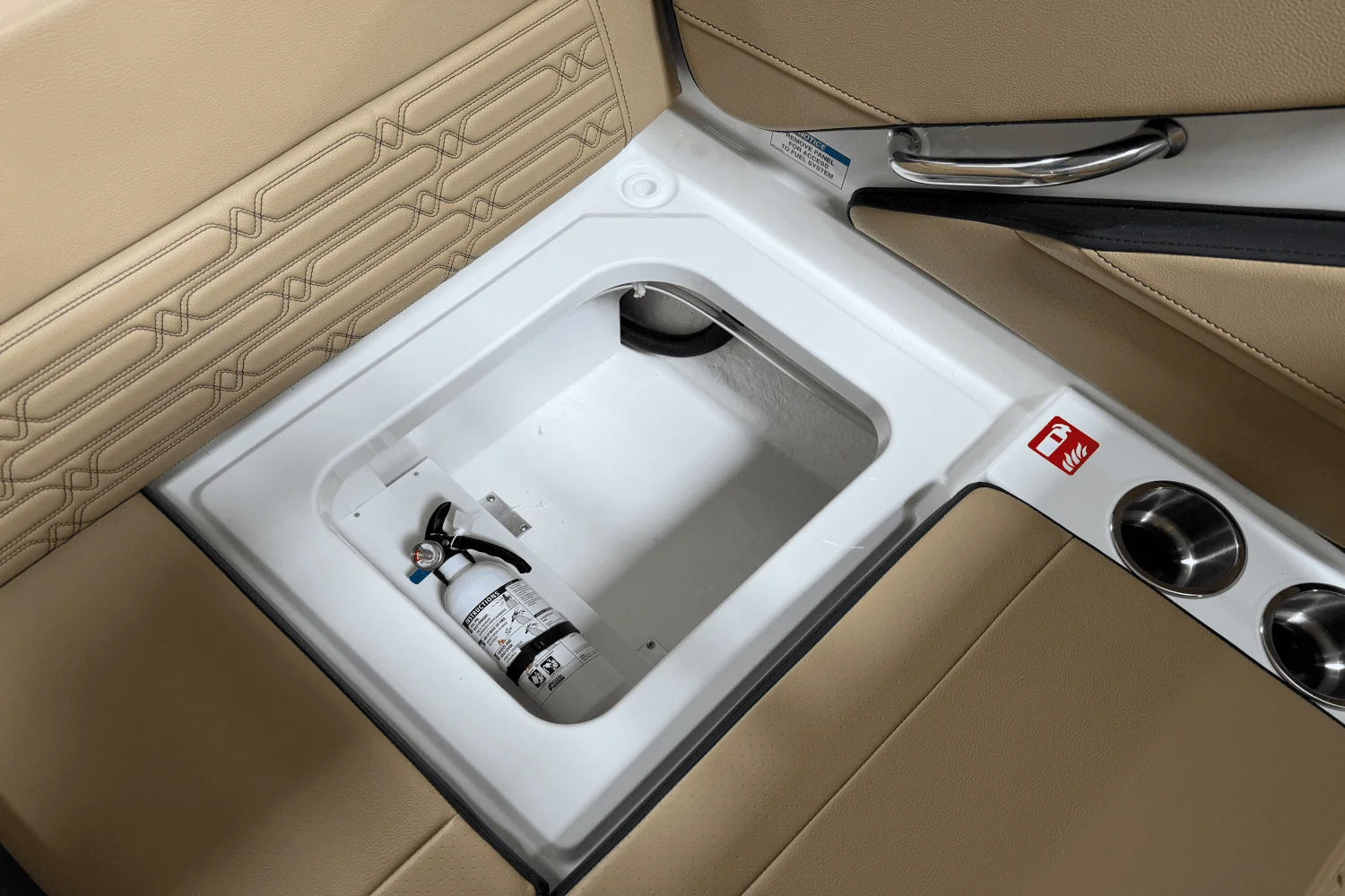 2025 Sea Ray SPX 190 Outboard Image Thumbnail #33