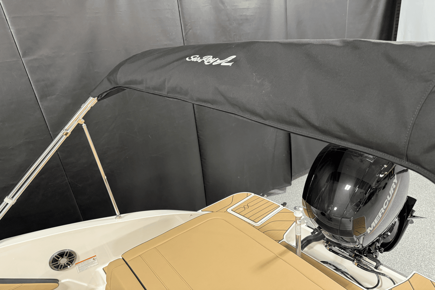 2025 Sea Ray SPX 190 Outboard Image Thumbnail #75